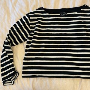 Long sleeve, cropped black and white stripe top